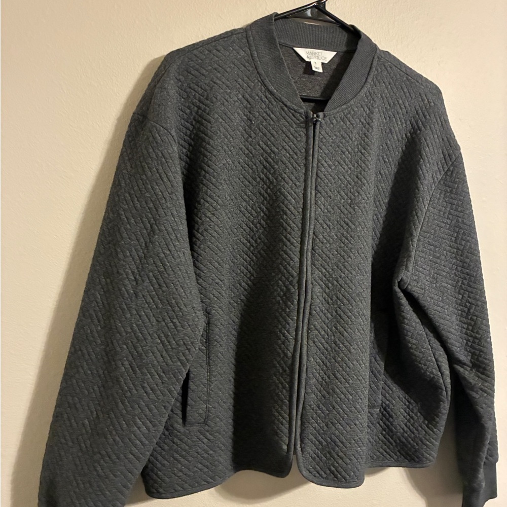 Market and Spruce brand grey  Quilted Zip-Up Jacket. Women’s size xl